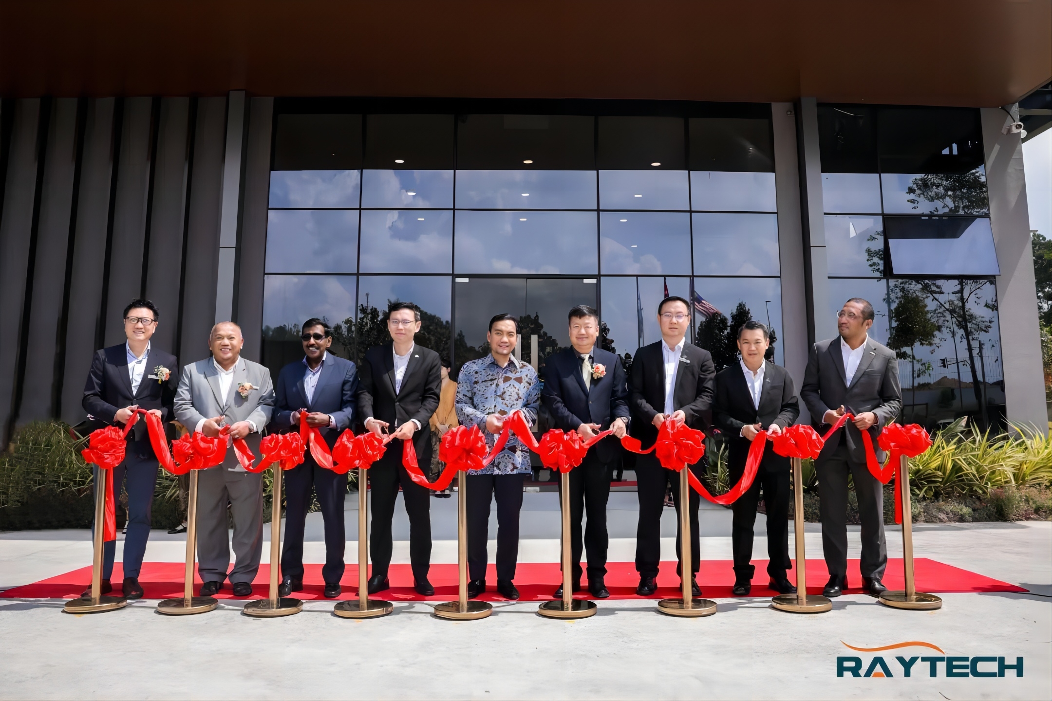 RAY TECH (MALAISIE), la première base de production à l'étranger d'UNICOMP Technology officiellement opérationnelle pour suivre l'initiative Belt and Road